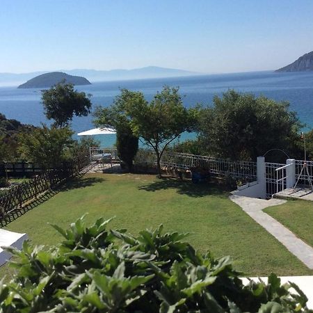Mare Suite Iraklitsa Nea Iraklitsa Exterior photo